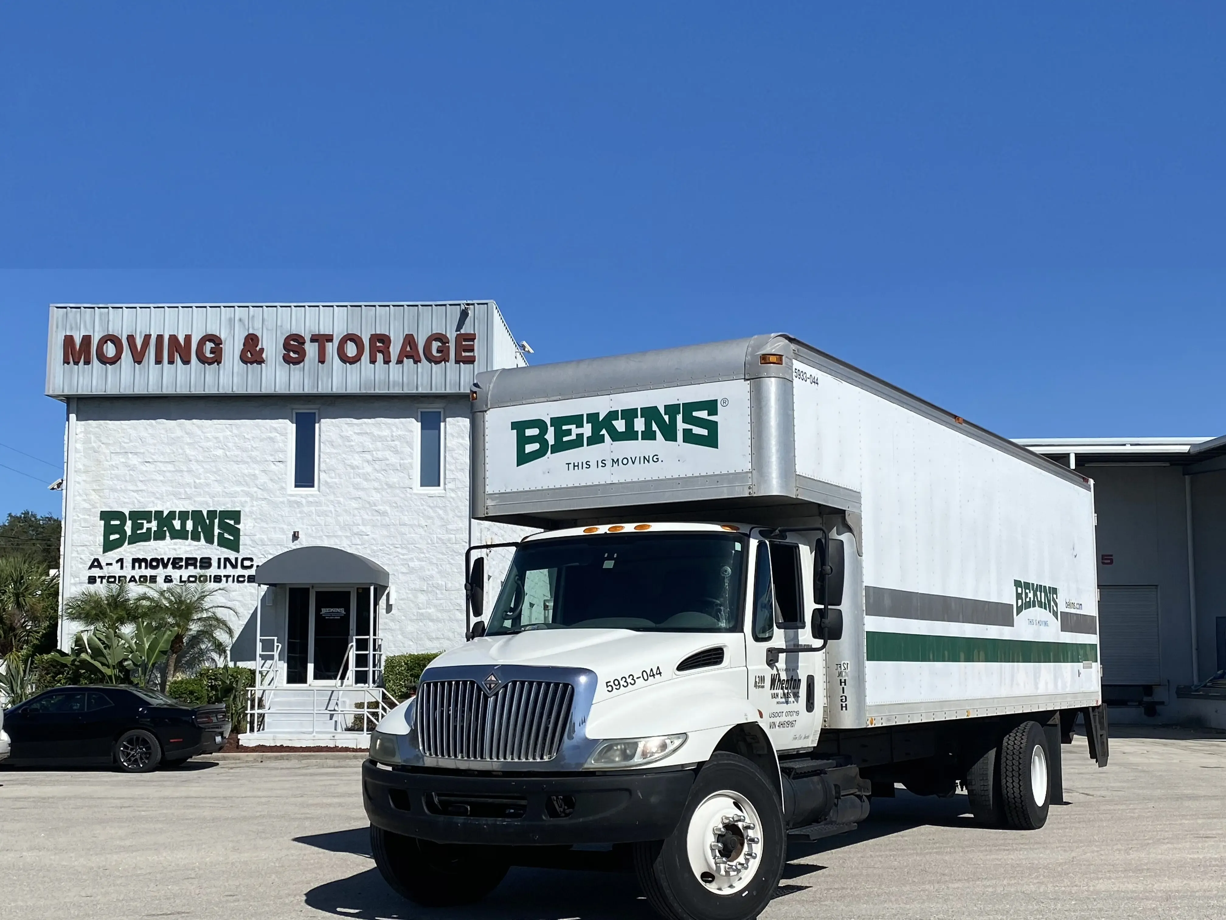 Bekins Moving Solutions Logo