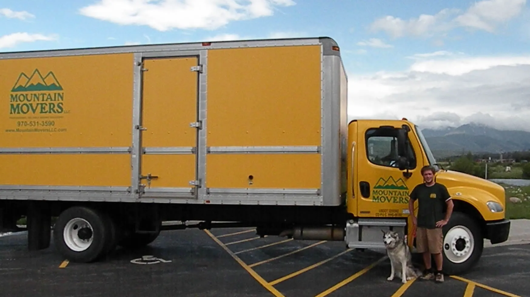 Mountain Movers LLC Logo