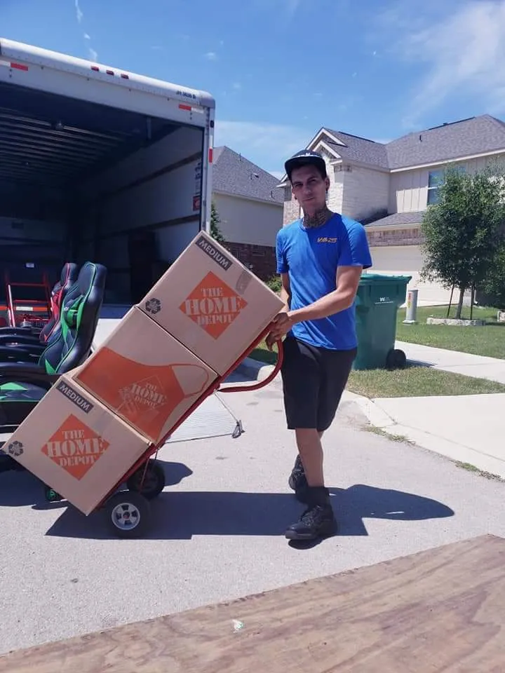 Winslow's Moving & Appliance Installation Logo