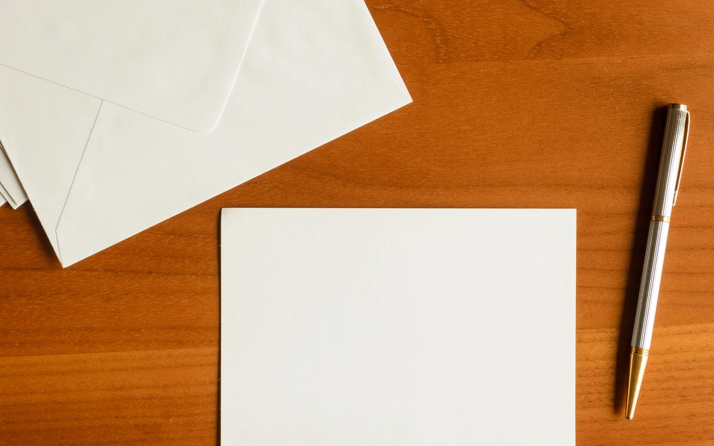 Cnm moving company Logo